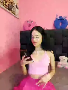 Snapshot of secretgreisy_ chatting on December 10, 10:49 am secretgreisy online show from December 10, 10:49 am