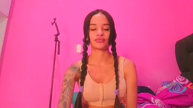 secretgreisy  online show from February 10, 7:35 pm