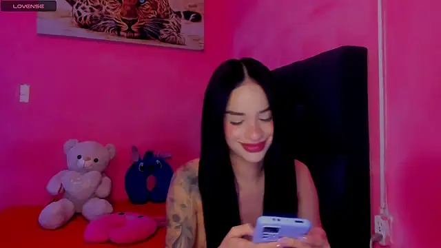 Snapshot of secretgreisy_ chatting on March 2, 8:35 pm secretgreisy online show from March 2, 8:35 pm