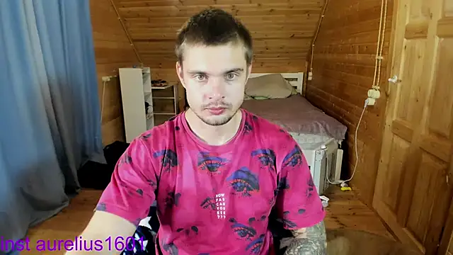 maks wolfis online show from December 4, 6:40 pm