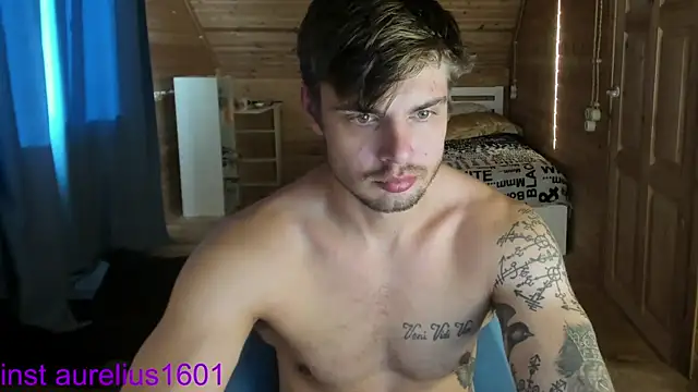 maks wolfis online show from September 8, 3:44 pm