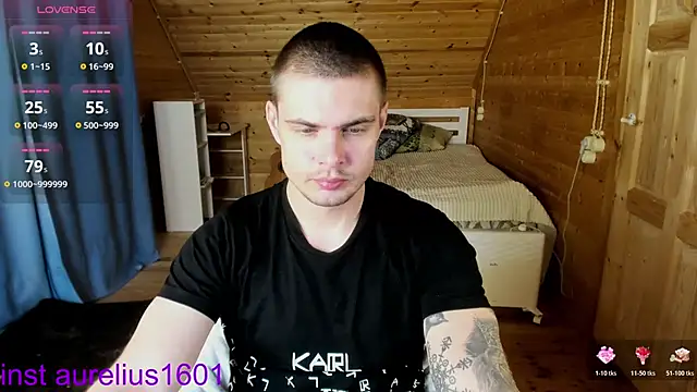 maks wolfis online show from November 4, 6:01 pm