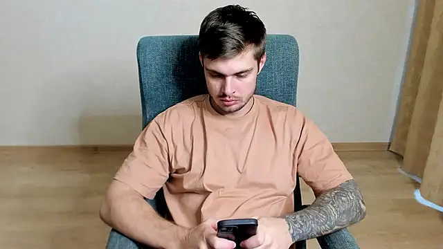 maks wolfis online show from March 5, 7:27 am