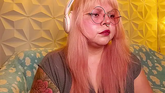 Satyn doll online show from May 10, 12:25 am