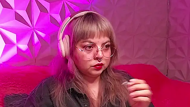 Satyn doll online show from November 27, 11:49 pm