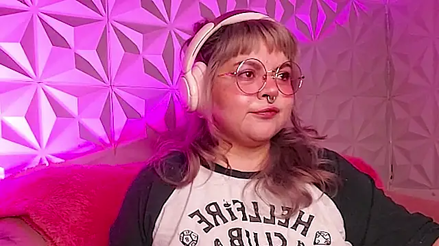 Satyn doll online show from November 30, 9:37 pm