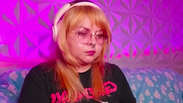 Satyn doll online show from October 9, 11:38 pm