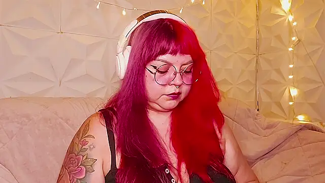 Snapshot of Satyn_doll chatting on July 15, 11:56 pm Satyn doll online show from July 15, 11:56 pm