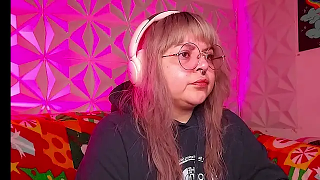 Satyn doll online show from December 21, 10:32 pm