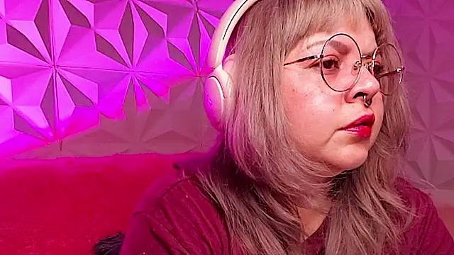 Satyn doll online show from November 30, 1:06 am