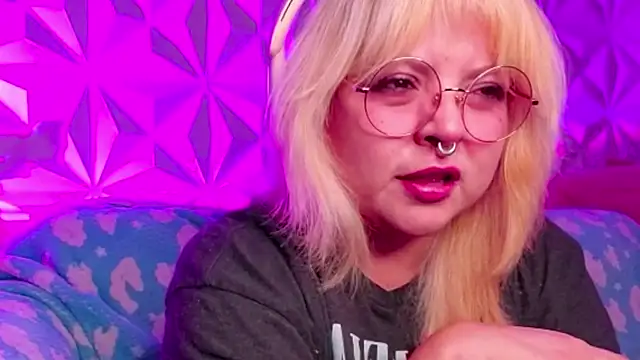 Satyn doll online show from October 19, 10:12 pm