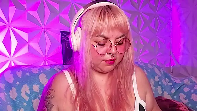 Satyn doll online show from April 19, 12:33 am