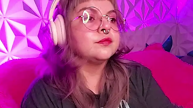 Satyn doll online show from November 7, 12:15 am