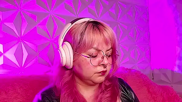 Satyn doll online show from February 24, 11:38 pm