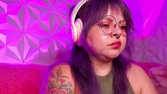 Satyn doll online show from October 22, 2:22 am