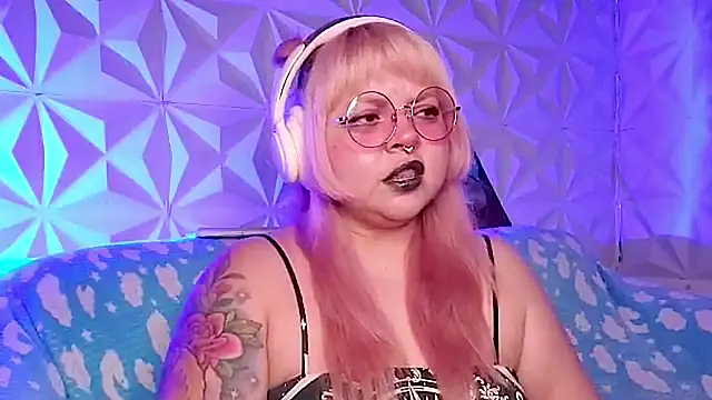 Satyn doll online show from April 29, 11:22 pm
