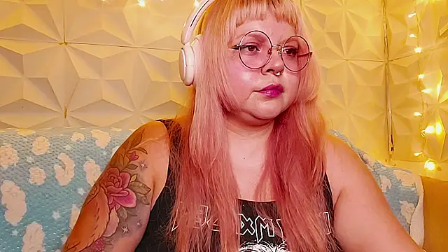 Satyn doll online show from May 13, 11:45 pm