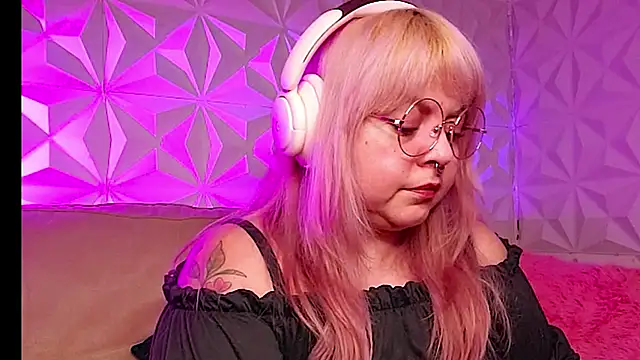 Satyn doll online show from February 8, 2:20 am