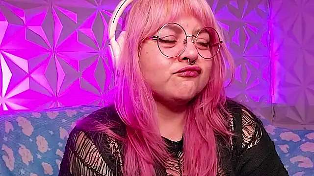 Satyn doll online show from March 1, 10:10 pm