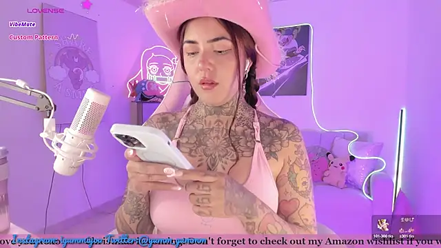 Snapshot of cute_catlyn chatting on December 4, 5:34 pm cute catlyn online show from December 4, 5:34 pm