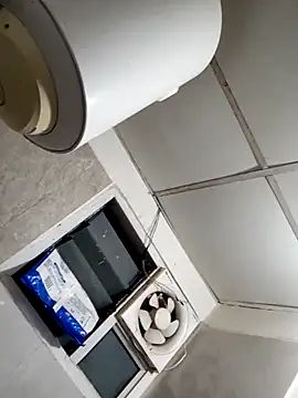 indianguy21 online show from December 12, 7:48 pm