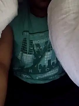 indianguy21 online show from December 12, 4:43 pm