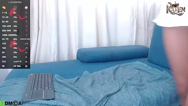 Snapshot of karen_sofia_ chatting on May 6, 11:25 am karen sofia online show from May 6, 11:25 am