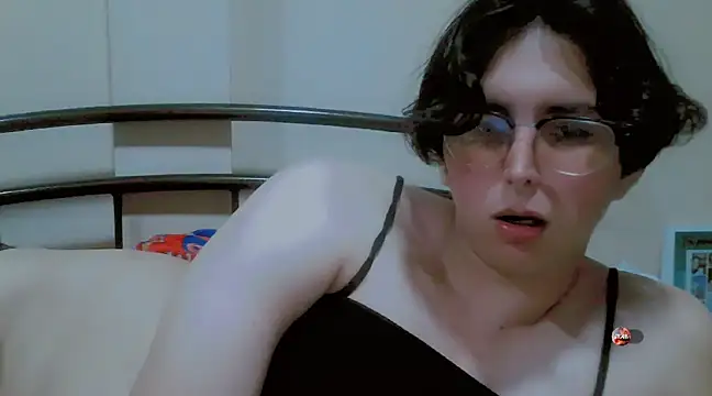 Snapshot of MissmissyEc chatting on March 13, 4:27 am MissmissyEc online show from March 13, 4:27 am