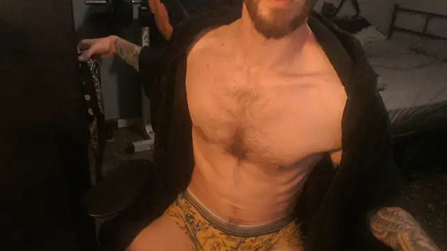 SexxxyLouis online show from April 5, 9:38 am