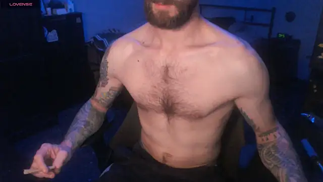 Snapshot of SexxxyLouis chatting on October 19, 8:11 pm SexxxyLouis online show from October 19, 8:11 pm