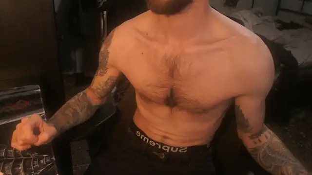 SexxxyLouis online show from April 12, 9:34 am