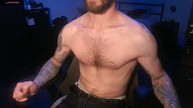 Snapshot of SexxxyLouis chatting on October 4, 7:26 pm SexxxyLouis online show from October 4, 7:26 pm