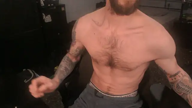 SexxxyLouis online show from March 8, 10:40 am