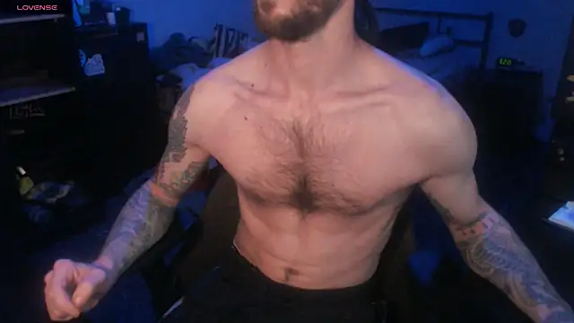 Snapshot of SexxxyLouis chatting on October 23, 1:54 pm SexxxyLouis online show from October 23, 1:54 pm