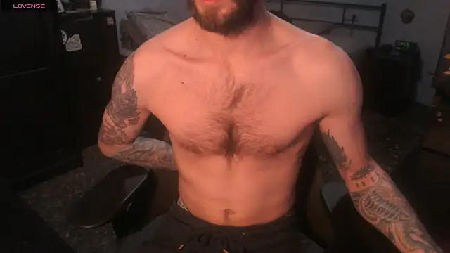 Snapshot of SexxxyLouis chatting on November 29, 8:42 pm SexxxyLouis online show from November 29, 8:42 pm