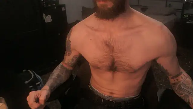 SexxxyLouis online show from March 9, 5:05 pm