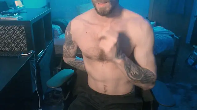 Snapshot of SexxxyLouis chatting on February 25, 9:58 pm SexxxyLouis online show from February 25, 9:58 pm