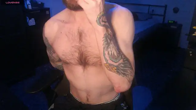 Snapshot of SexxxyLouis chatting on October 21, 9:30 am SexxxyLouis online show from October 21, 9:30 am