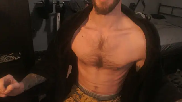 SexxxyLouis online show from April 6, 8:04 am