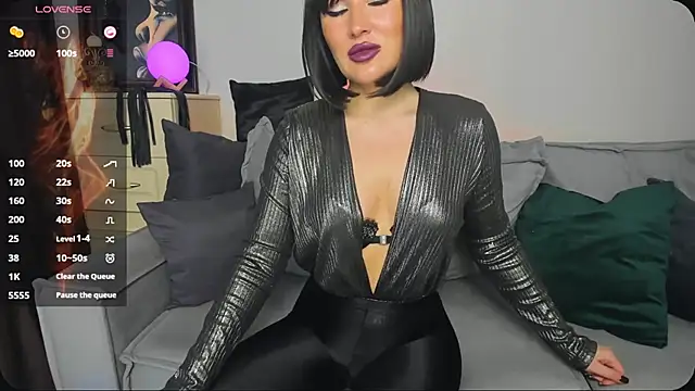 Snapshot of Fire_error chatting on March 13, 10:47 am Fire error online show from March 13, 10:47 am