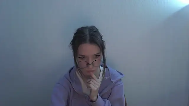 Snapshot of _Hanna_Moon_ chatting on December 18, 9:14 am Hanna Moon online show from December 18, 9:14 am