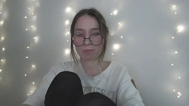 Snapshot of _Hanna_Moon_ chatting on November 30, 11:11 am Hanna Moon online show from November 30, 11:11 am