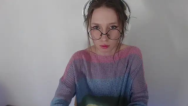  Hanna Moon  online show from April 23, 5:47 pm