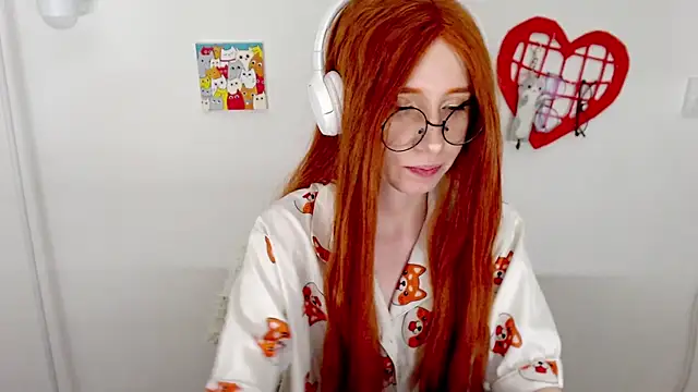 Snapshot of _Hanna_Moon_ chatting on July 6, 1:07 pm Hanna Moon online show from July 6, 1:07 pm