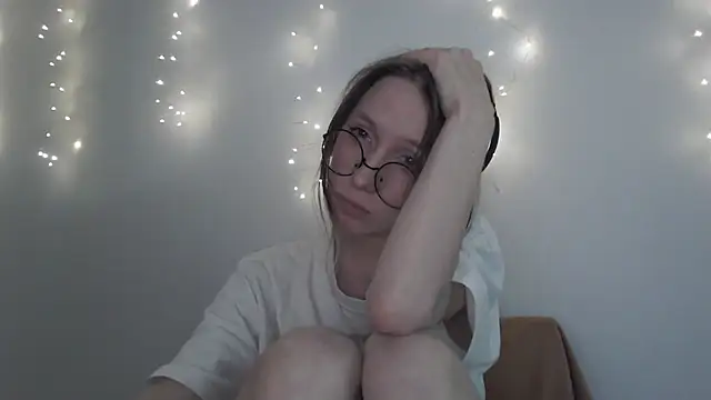 Snapshot of _Hanna_Moon_ chatting on November 28, 11:43 am Hanna Moon online show from November 28, 11:43 am