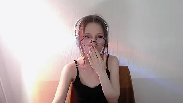  Hanna Moon  online show from May 28, 4:13 pm
