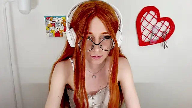 Snapshot of _Hanna_Moon_ chatting on July 1, 1:44 pm Hanna Moon online show from July 1, 1:44 pm