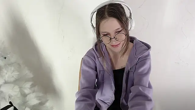  Hanna Moon  online show from February 10, 9:41 am