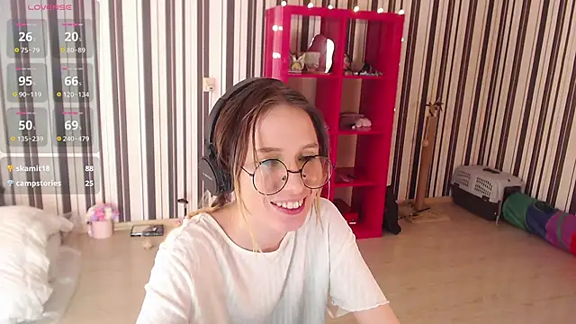 Snapshot of _Hanna_Moon_ chatting on February 7, 9:58 am Hanna Moon online show from February 7, 9:58 am