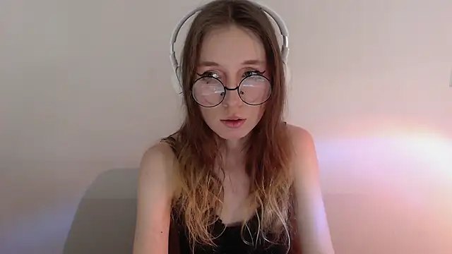  Hanna Moon  online show from May 13, 11:17 am